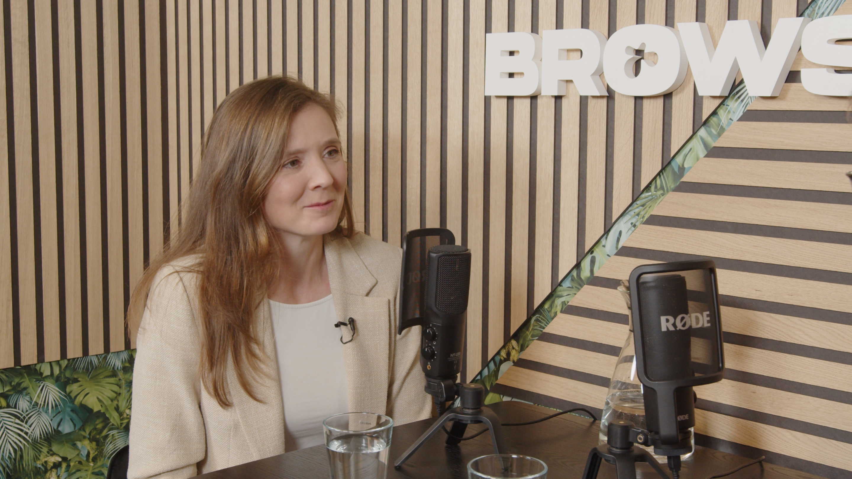 Foto von Alexa von Busse bei der Podcastaufnahme BROWSER