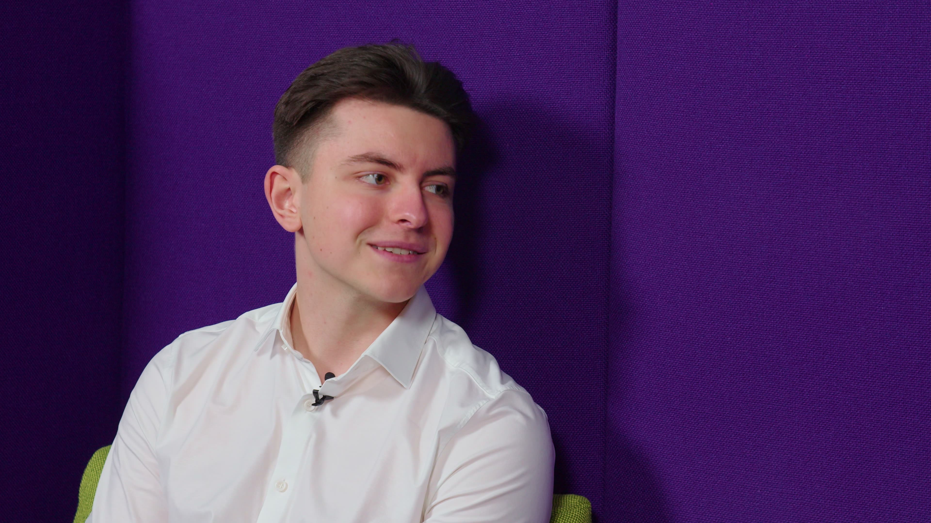 Foto von Dustin Klepper bei der Aufnahme vom Podcast BROWSER