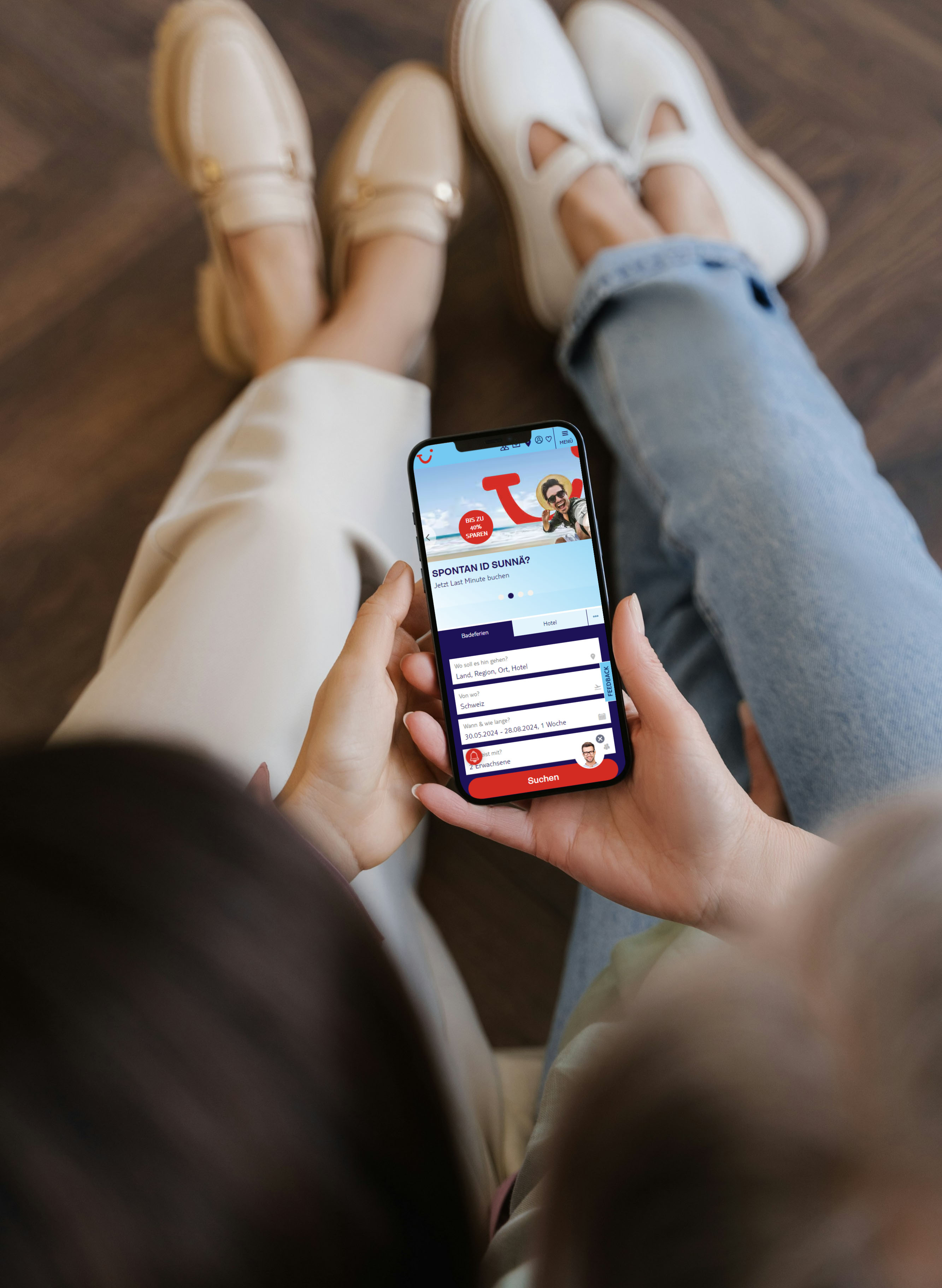 Mockup der TUI Website in mobiler Ansicht