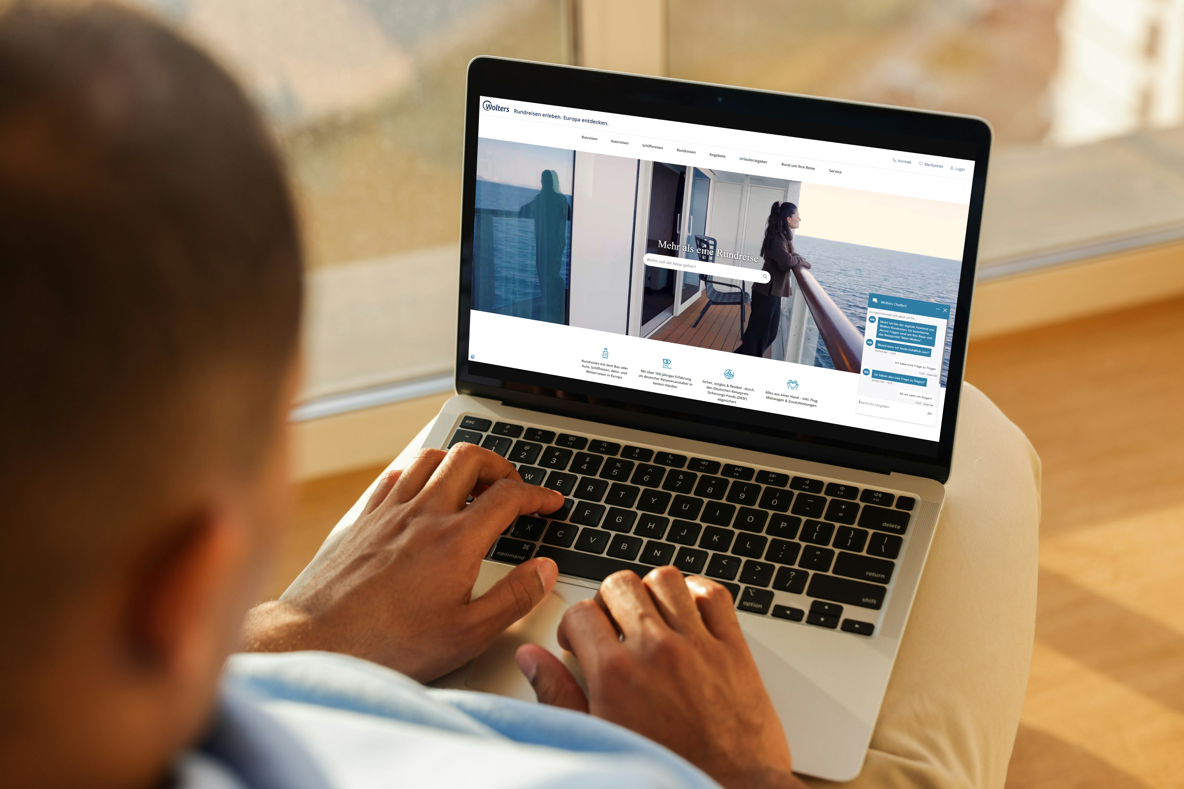 Bild vom Chatbot von Wolters Rundreisen auf der Webseite für Kundenanfragen