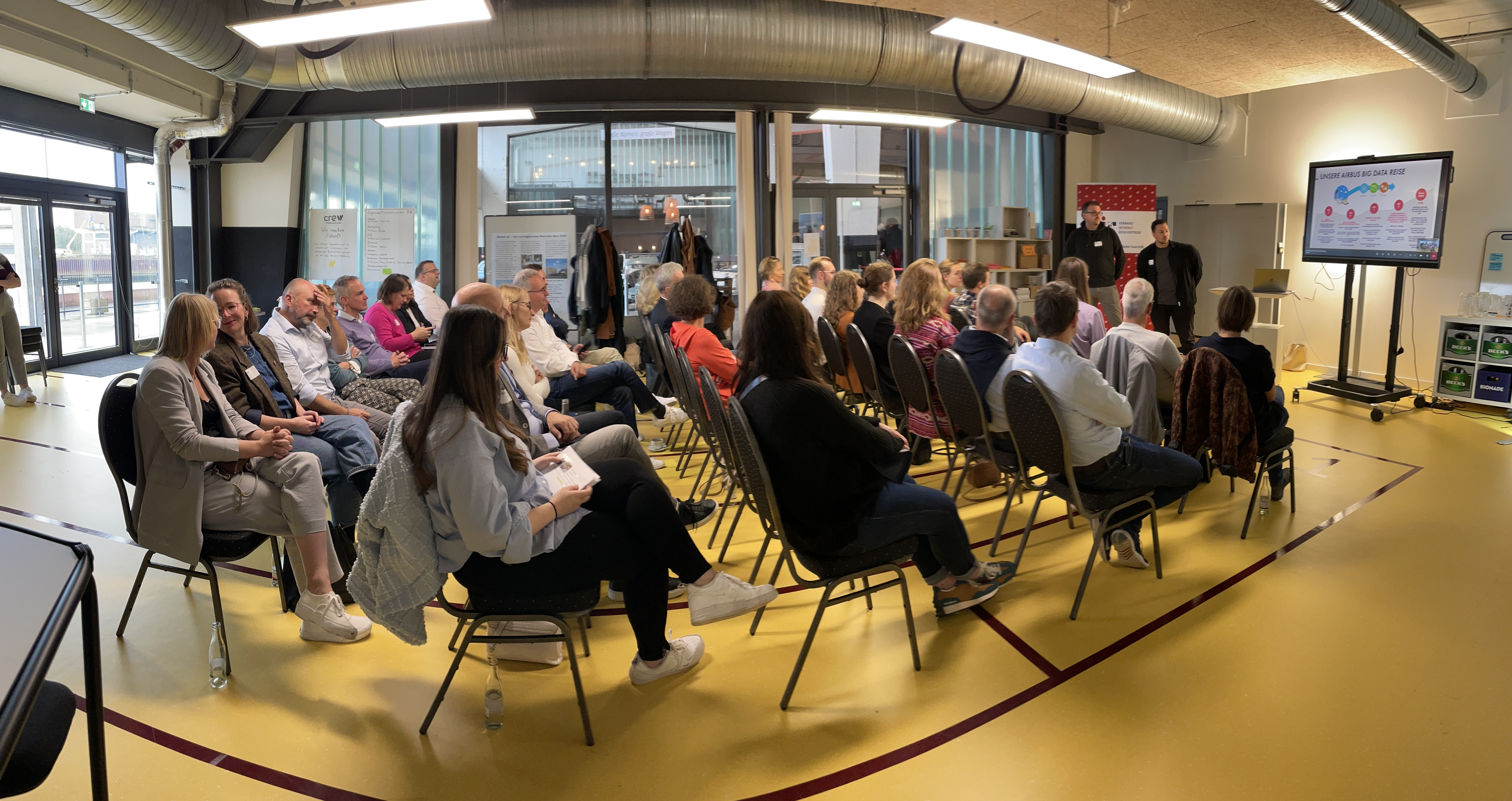 Teilnehmende bei Keynote beim VIR Austauschmeeting