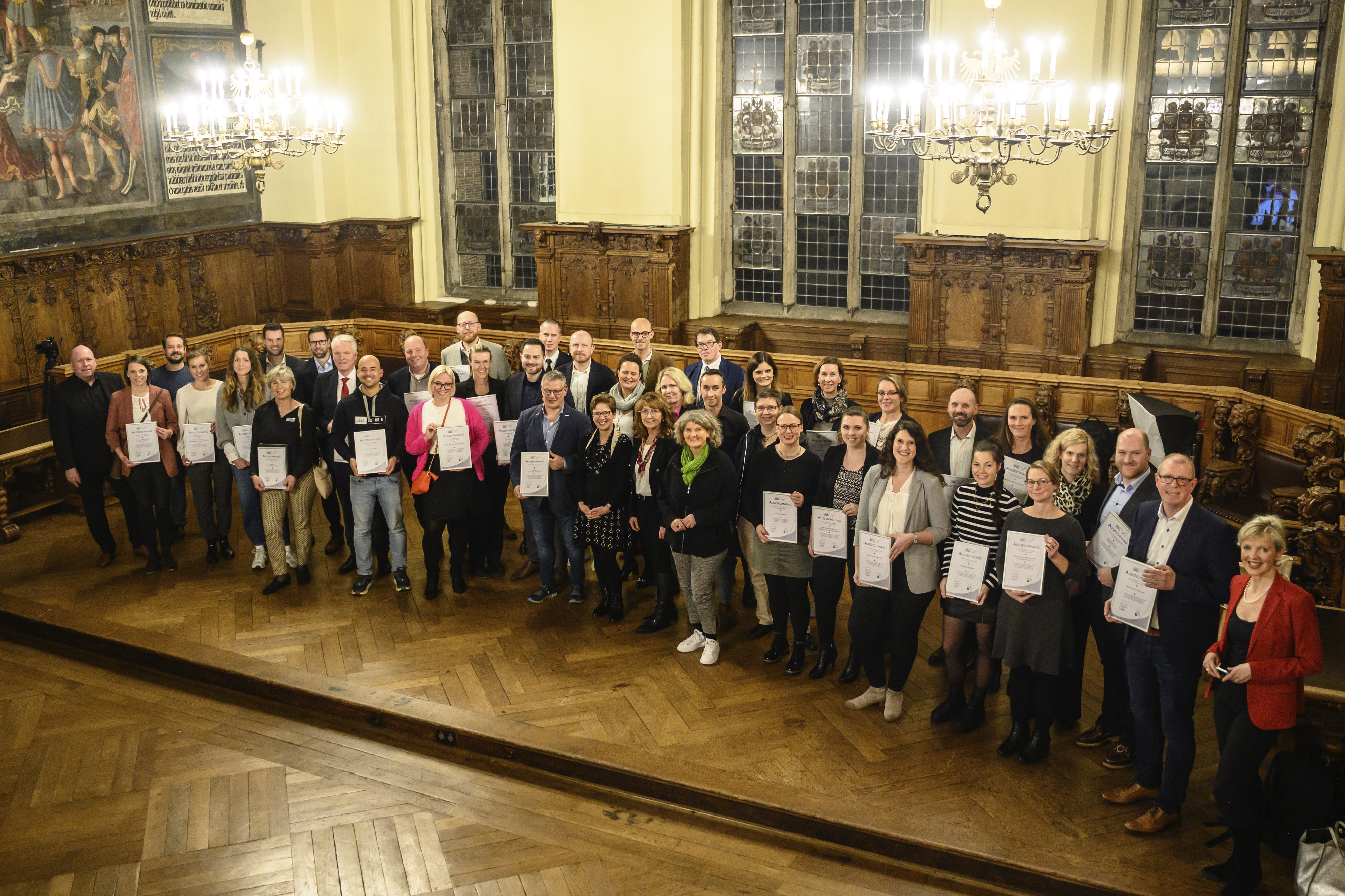 Preisträger bei Ausgezeichnet Familienfreundlich in der Oberen Rathaushalle in Bremen