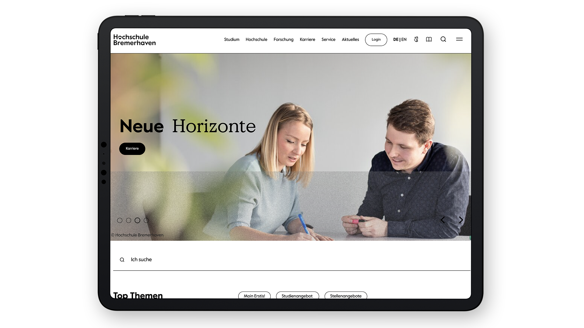 Tablet Display mit Website der Hochschule Bremerhaven
